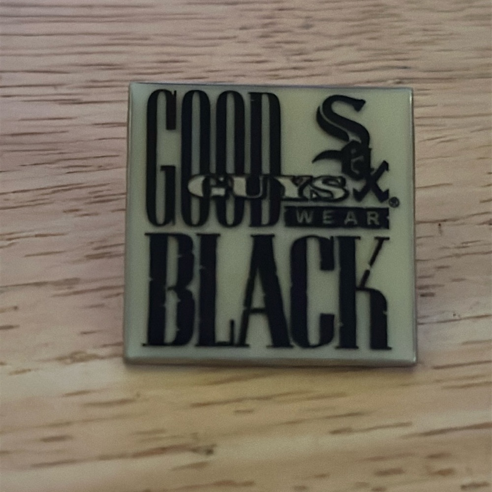 Small White Sox Pin from 90s